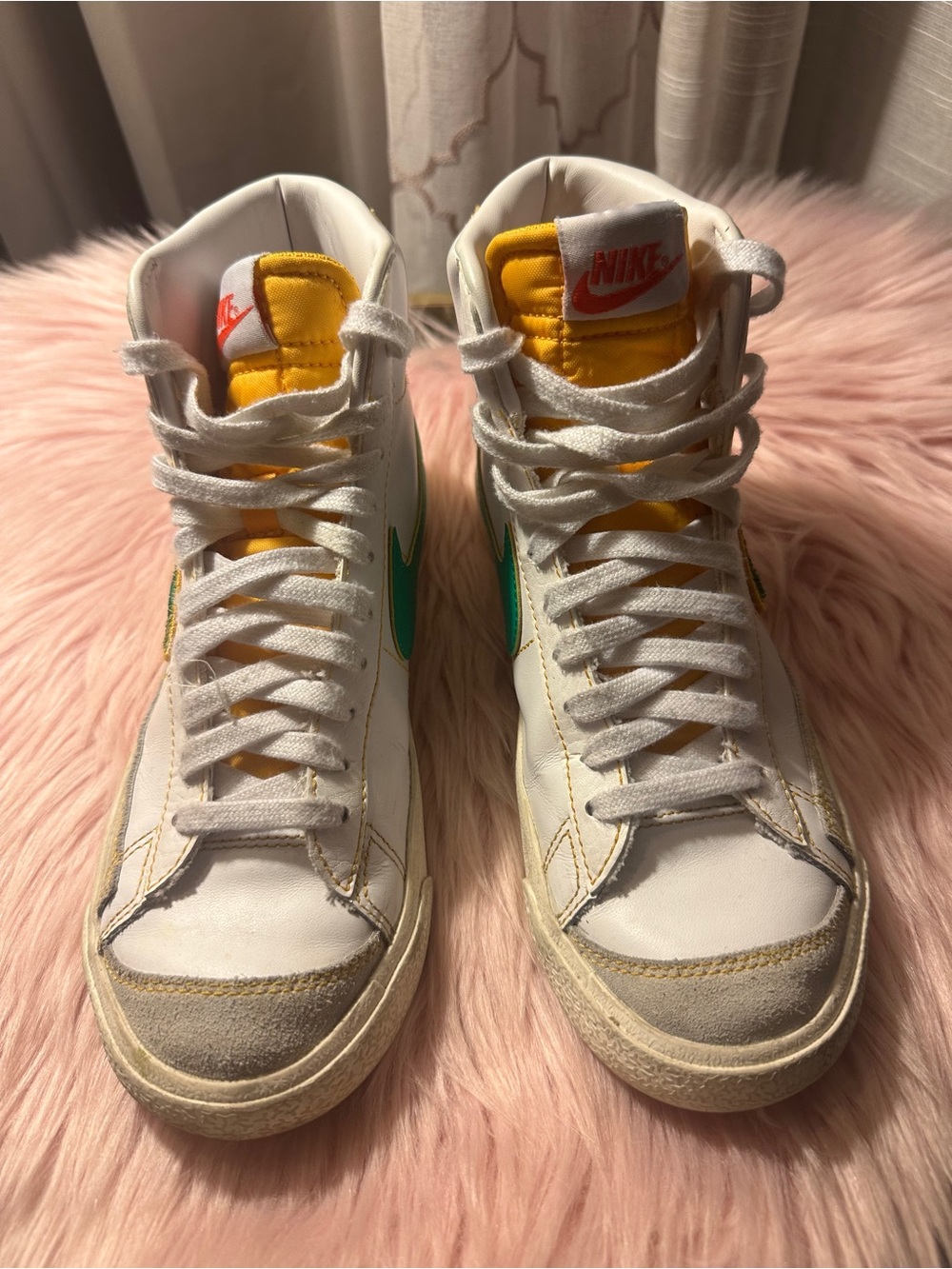 Nike Blazer Mid '77
Vintage Roswell Rayguns 2021   Size 5.5